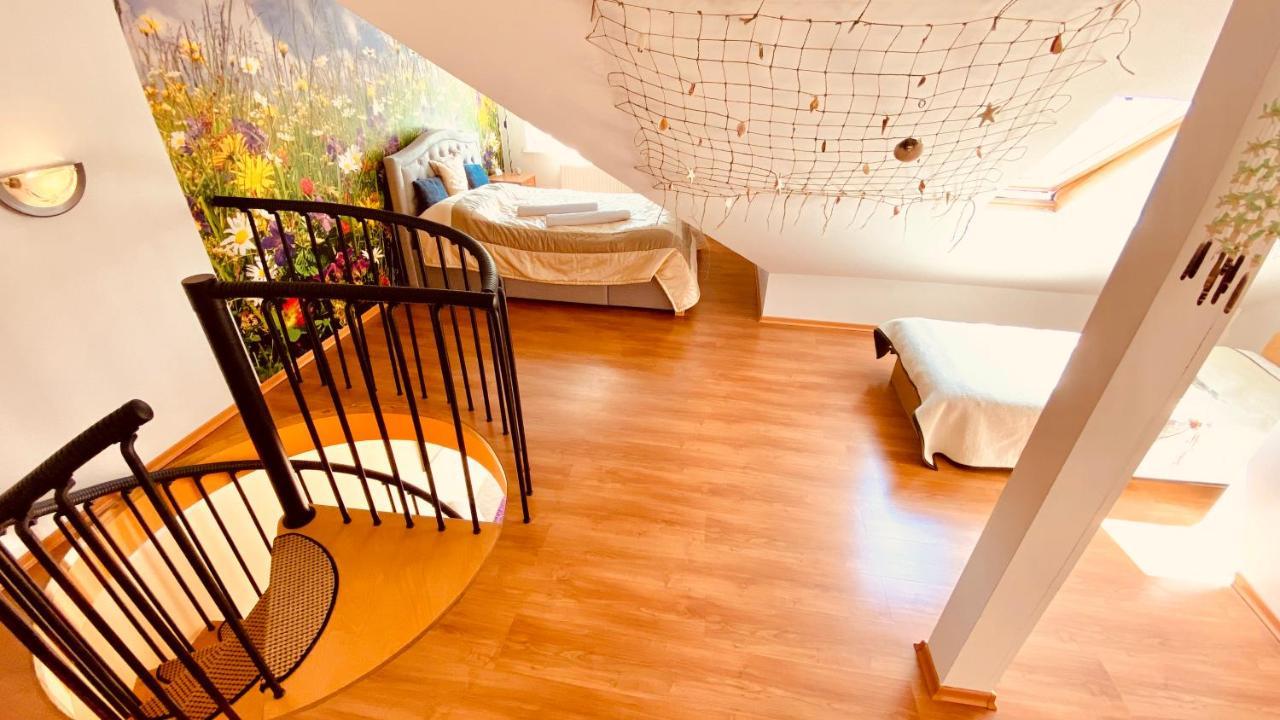 Sonnige Maisonette-Wohnung Mit Blick Auf Die Bucht Dziwnów Zewnętrze zdjęcie